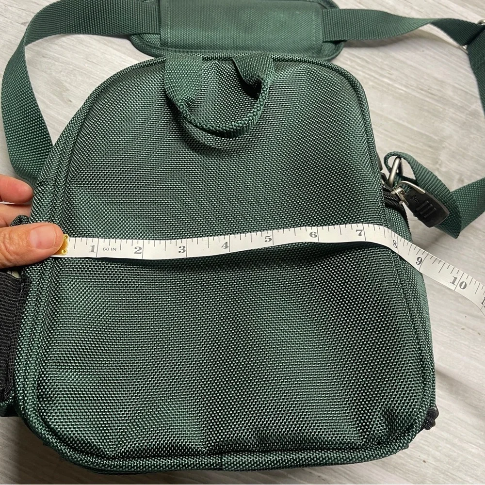 Ricardo Beverly Hills Green Canvas Crossbody Messenger Travel Bag Luggage